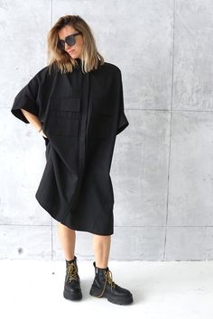 Oversized Cotton Tunic For Fall, Black Oversized Tunic For Spring, Oversized Black Tunic For Spring, Black Casual Tunic For Spring, Casual Black Tunic For Spring, Lagenlook Tunic For Layering With Relaxed Fit, Oversized Tunic For Fall Layering, Oversized Summer Workwear Tunic, Oversized Summer Tunic For Workwear