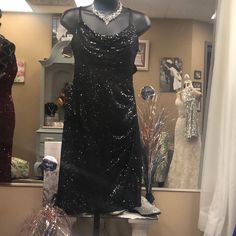 Black Sequin Gown With X Back With Adjustable Straps Perfect For Any Special Occasion Y2k Prom Dress, Asymmetrical Prom Dress, Black Sequin Gown, Green Formal Dresses, Sparkly Prom Dress, Strapless Prom Dress, Sequin Formal Dress, Strapless Floral Dress, Pink Gowns