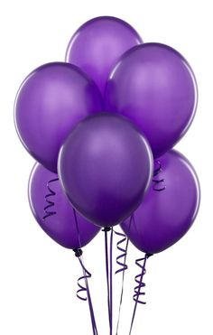 a bunch of purple balloons with the word ww on them