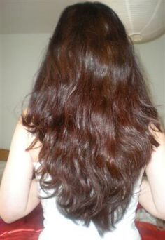 Henna Hair Dye Red, Indian Haircare, Red Highlights Hair, Highlights Hair Ideas, Red Henna Hair, Auburn Hair Dye, Henna Hair Color, Black Henna, Stile Hijab