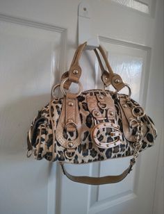 Fashionable Bags, Thrift Finds, Bags Designer Fashion, Vintage Bags, Aesthetic Fashion, Designer Fashion, Style Me, Fashion Bags, Bags Designer