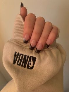 Coffin Brown Tip Nails, November Nail Ideas Coffin, Back To School Nails Acrylic Coffin, Brown Coffin Shape Nails, Aesthetic Nails Coffin Shape, Nail Ideas Coffin Brown, Basic Nails For Fall, Brown Nails Short Coffin, Brown French Top Acrylic Nails