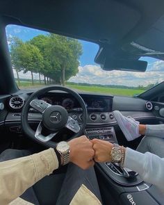 Couples Vision Board, Couple In Car, Rich Couple, Luxury Lifestyle Couple, Life Goals Future, مرسيدس بنز, Luxury Couple, Classy Couple