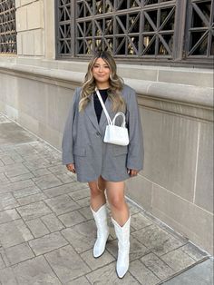 Oversize Blazer Outfit, Oversized Blazer Outfit, Engagement Photo Outfits Fall, Outfits Gorditas, Outfit Plus Size, Plus Size Looks, Mid Size Fashion, Plus Size Blazer, Fashion Business Casual