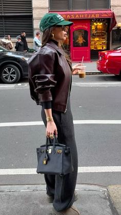 Burgundy Bag Outfit Winter, Style For Women In Their 30s Edgy, Cheltnam Races Outfit, Dark Grey Wide Leg Pants Outfit, Brown Burgundy Outfit, Burgundy Bag Outfit Street Style, Birkin 25 Outfit, Burgundy Winter Outfits, Burgundy Bag Outfit