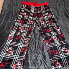 Disney Mickey Mouse Juniors Soft 2xl Pajama Pants. Nwt Casual Black Pants For Pajama Party, Casual Mickey Mouse Bottoms For Loungewear, Mickey Mouse Pj Pants, Cute Disney Pajama Pants, Disney Pajama Pants, Mickey Mouse Long Sleeve Sleepwear For Loungewear, Minnie Mouse Cotton Sleepwear For Loungewear, Casual Cotton Mickey Mouse Sleepwear, Disney Mickey Mouse