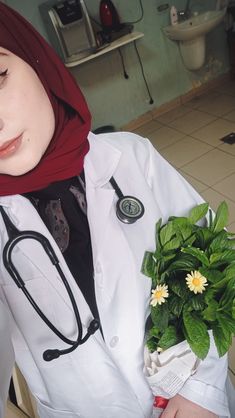 Medical Profile, Doctor To Be, Hijabi Wedding, Med School Motivation, Chemistry Notes, Muslim Dress, Muslimah Aesthetic, Classy Aesthetic, Med School