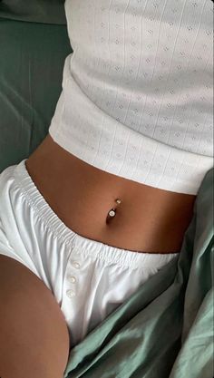 Belly Button Piercing Cute, Belly Piercings, Bellybutton Piercings, Belly Button Piercing Jewelry, Belly Piercing Jewelry, Trening Fitness, Piercing Inspo, Cute Piercings