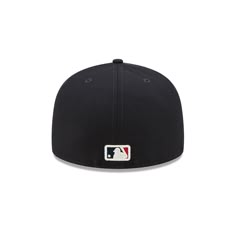 Make your game-day look an instant hit with the New Era MLB City Identity Fitted Cap. Crafted from soft and lightweight fabric, this fitted cap keeps you comfy and brings a sporty finish to your outfit. The team logo on the front panels and additional details elevate your style. Get ready to cheer for your team in the New Era MLB City Identity Fitted Cap. New Era Hats Outfit, New Era Cap Outfit, Snapback Aesthetic, Cap Aesthetic, Backwards Hat, Mlb Hat, Mlb Cap, Ny Cap, Mlb Hats