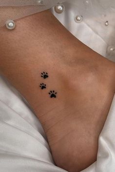 75 super tiny tattoos that even grandma would approve of Small Tattoo Ideas Arm Woman Simple, Veterinarian Tattoo Ideas, Ffa Tattoo, Small Tattoos With Meaning Inspiration, Cute Easy Tattoos, Small Baddie Tats, Baddie Tats, Miniature Tattoos, Easy Tattoos