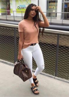 Outfit Drip, Casual Chic Outfits, Casual Chic Outfit, Casual Fall Outfits, Mode Inspiration, White Pants, Outfits Casuales, Cute Casual Outfits, Simple Outfits