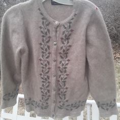 Absolutely Gorgeous Sweater Cardigan Size Small Handmade In New Zealand Super Soft Sweater Excellent Condition 25% Opposum Fur 45% Meccano Wool 30% Silk Smoke Free Home. Grmp Aesthetic 2024, Soft Sweater, Softest Sweater, New World, Sweater Cardigan, Sweaters & Cardigans, New Zealand, Cardigans, Sweaters For Women