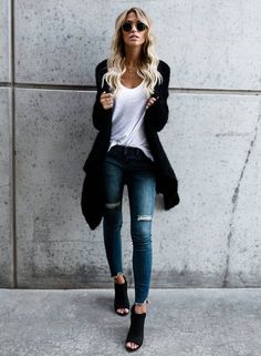 Doc Martens Outfit, Look Legging, Look Adidas, Fall Attire, Long Knit Cardigan, Summer Work Outfits, Mode Casual, Long Knit, Streetwear Women