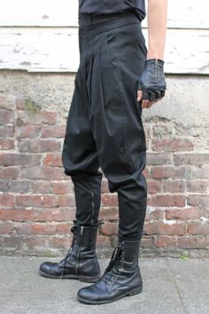 Five and Diamond Rumbler Pants Modern Steampunk Fashion, Victorian Pants, Modern Victorian Fashion, Steampunk Pants, Button Suspenders, Steampunk Man, 90s Throwback, Drop Crotch Pants, Neo Victorian