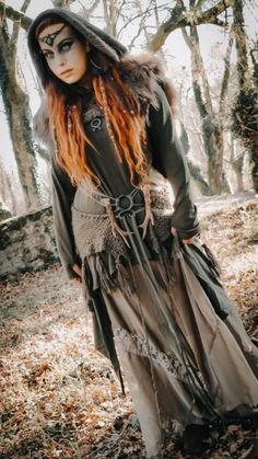 Pagan Wedding Shawl Medieval Wedding Shawl Forest Witch - Etsy Pagan Wedding Shawl, Viking Witch Costume, Pagan Witch Costume, Witch Shawl, Volva Witch, Larp Clothing, Viking Witch, Vikings Halloween, Viking Hood