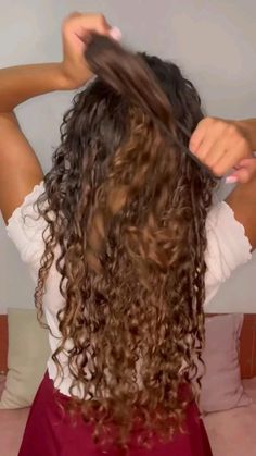 Curly Hair Half Up Half Down, Loose Bun, Curly Hair Style, Loose Curls Hairstyles, Curly Bun Hairstyles, Natural Curly Hair Cuts, Mixed Curly Hair, Curly Wedding Hair, Curly Hair Photos