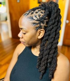 Classy Twisted Pony for Dreadlocks Exercise Hairstyles, Dreads Inspiration, Natty Dreads, Loc Ponytail, Short Dreadlocks Styles, Dreads Styles For Women, Braids Styling, Natural Dreadlocks