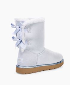 White Ugg, Chestnut Ugg Boots, Ugg Bailey Bow, Ugg Style Boots, Ugg Boots Tall, High Quality Boots, Bailey Bow Uggs, Ugg Bailey, Shoes Sneakers Jordans