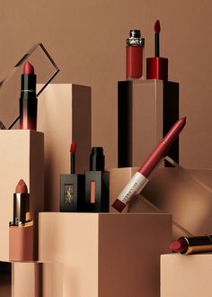 Hd Make Up, Lipstick Photos, الفن الرقمي, Holiday Fragrance, Makeup Package, Beauty Posters, Creative Photography Techniques