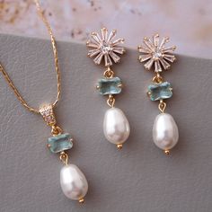 Bridgerton Wedding, Prom Jewelry Sets, Earrings For Bride, Boho Bridal Jewelry, Boho Wedding Jewelry, Earrings Pearl Drop, Something Blue Wedding, Wedding Day Jewelry, Bridal Jewelry Set