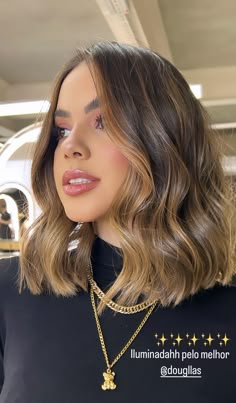 Carmel Brown Hair, Sleek Short Hair, Balayage Hair Caramel, Rambut Brunette, Blonde Hair Transformations, Brown Hair Inspo, Brunette Hair With Highlights, Caramel Hair, Brunette Balayage Hair