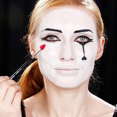 Cute Clown Makeup, Pierrot Clown, Clown Halloween, Carnival Makeup, Pretty Halloween, Cute Clown, Make Up Tutorial, Kids Makeup