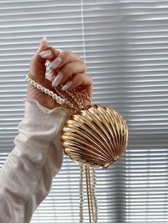 Gold Cute,Fashionable Collar  Iron Alloy Graphic Dome Bag Embellished   Women Bags Dome Bag, Shell Purse, Lipstick Bag, Fancy Bags, Estilo Hip Hop, Chain Crossbody Bag, Mini Shoulder Bag, Mini Crossbody Bag, Womens Crossbody Bag