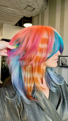 Orange And Blue Hair Ideas, Pink To Orange Hair, Pink Racoon Tail Hair, Orange Blue Hair, Racoon Stripes Hair, Orange And Blue Hair, Blue And Orange Hair, Orange And Pink Hair, Racoon Tail Hair