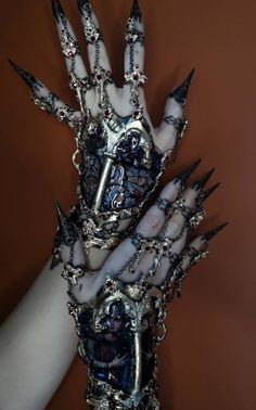 Joyce Spakman, Hand Jewelry, Fantasy Jewelry, 가을 패션, Fantasy Clothing, Fantasy Fashion, Character Outfits, Character Design Inspiration, Aesthetic Clothes