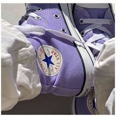 Boty Converse, Mode Purple, Purple Converse, Violet Aesthetic, Purple Vibe, Lavender Aesthetic, Purple Themes