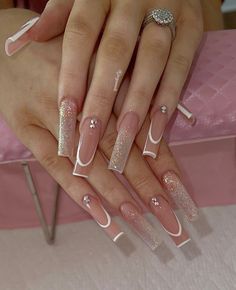 Karol G Concert Nails, Simple Classy Baddie Nails, Nude Acrylic Nails With Design, Girly Nails Acrylic, Buchifresa Nails, Nude Baddie Nails, Basic Baddie Nails