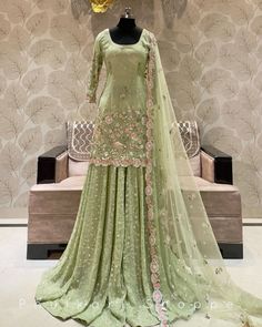 garden themed punjabi sage green jafa Sage Green Sharara, Wedding Dresses Punjabi, Sage Green Indian Wedding, Sage Green Indian Outfit, Sage Green Lengha, Fancy Lehenga Party Wear, Green Suits Women Indian, Green Punjabi Suit, Punjabi Wedding Suit