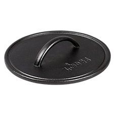 a black pot lid with the handle extended