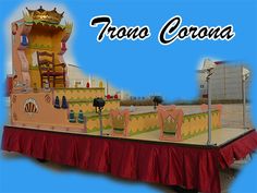 there is a table that has a castle on it and the words trono corsa above it