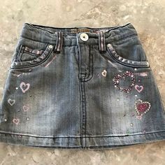 Cute Mini Skirts, Mini Denim Skirt, Y2k Skirt, Jeans Skirt, 2000s Fashion Outfits, Green Paint, Love Cute, Cute Skirts, 2000s Fashion