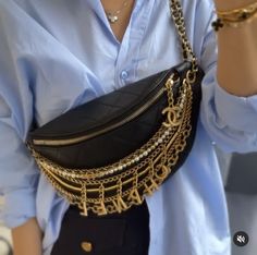 Poppins Bag, Chill Fashion, Bags Inspiration, Mom Outfit, Chanel Outfit, Mary Poppins, Mom Outfits, Belt Bag, Cross Body