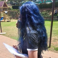 Dark blue hair. Blue hair. Inky blue hair. Hair dye. Denim Blue Hair, Indigo Hair, Midnight Blue Hair, Blue Hair Aesthetic, Royal Blue Hair, Dark Blue Hair, Hair Stylies, Haircut And Color