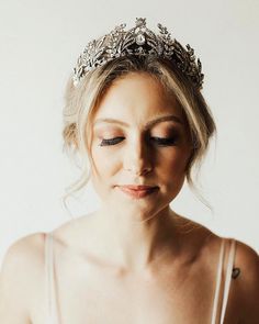 Hairstyles With A Crown, Types Of Wedding Gowns, Crown Simple, Wedding Hairstyles With Crown, Half Up Wedding, Hairstyles With Crown, Different Wedding Dresses, Simple Updo, Crystal Crown Wedding