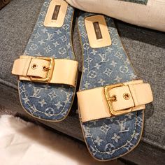 Lv Flip Flops Size 38 Scammers Beware Lv Flip Flops, Louis Vuitton Flip Flops, Shoes Louis Vuitton, Louis Vuitton Shoes, Women's Shoes Sandals, Flip Flops, Shoes Sandals, Louis Vuitton, Women Shoes