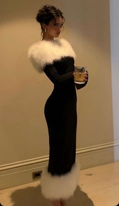 Europe Winter Fashion, Fur Dress, Kendall And Kylie, Kendall Jenner Style, Classy Dress, Fancy Dresses