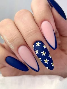 Royal Blue Nails Designs, Nail Design Glitter, Royal Blue Nails, Graduation Nails, Tips Nails, Colorful Nail Art, Classy Acrylic Nails, Simple Nail