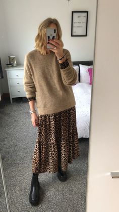 Leopard Midi Dress Outfit, Long Leopard Dress Outfit, Leopard Dress Outfit Winter, Purple Sweater Outfit, Leopard Skirt Outfit, Modesty Outfits, Leopard Print Skirt, Style Inspiration Winter