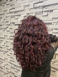 𝗇𝗈𝗍 𝗆𝗒 𝗉𝗂𝖼𝗍𝗎𝗋𝖾, 𝗋𝖾𝗉𝗈𝗌𝗍🌫 hair, hairstyles, curly hair, hair colors, red hair, red curly hair, curly haircut, dark red hair, cherry red hair, #haircolor , #redhaircolor Dark Brown And Red Curly Hair, Colored Hair For Curly Hair, Dark Brown Red Hair Curly, Purple Highlights In Curly Hair, Maroon Highlights On Dark Hair Curly, Cherry Brunette Curly Hair, Hot Pink Highlights In Brown Hair Curly, Black Curly Hair Color Ideas, Black And Red Chunky Highlights Curly Hair