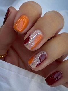 November Gel Nails Short, November Gel Nails, Short November Nails, Unghie Sfumate, Kutek Disney, Simple Fall Nails, November Nails, Fall Gel Nails, Cute Nails For Fall