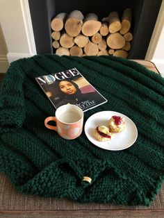 ⭐️HEY HONEY! 💛YOU LIKE THIS FOREST GREEN CHUNKY KNIT BLANKET?🥰 Soft, warm dark forest green blanket throw perfect for evenings in on the sofa or all tucked into bed. Watching Netflix with chocolate and a glass of wine.  *Perfect birthday or housewarming gift for a loved one to stay cosy and warm as we stay indoors more! *Vegan friendly acrylic yarn and suitable for those with wool allergies *Lasts years so you can pass this lovely blanket through your family or amazing wedding, Mother's/Father Green Chunky Knit Blanket, Dark Green Throw Blanket, Green Cottagecore, Green Throw Blanket, Green Blanket, Green Queen, Reusable Packaging, Comfy Blankets, Green Throw