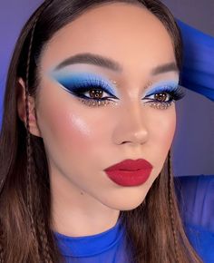 Makeup looks/ makeup ideas/eye makeup/ eye shadow looks/ lips/ lipsticks/ liparts /hairstyles/ earrings/ red /blue/ Youcam makeup Blue Prom Makeup, Eye Makeup 2023, Prom Makeup Look, Sparkling Night, Prom Makeup Looks, Cute Eye Makeup, Makeup Shades, Rainbow Makeup, Makeup Challenges