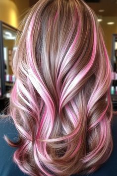 Wavy brown hair with vibrant pink highlights. Hair Colour Ideas Bright, Neopolitan Hair Curly, Hair Dye Colours, Neapolitan Hair Color, Colour Highlights, Neoploaton Hair, Y2k Hair Pink Highlights, Wolfcut Pink Highlights, Neopaliton Hair