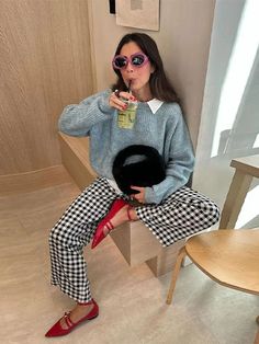 Cool Work Clothes, Fun Creative Outfits, Layered Office Outfits, 2025 Office Wear, Cool Girl Business Casual, Eccentric Business Casual, Cozy Professional Outfit, Fun Work Outfits Women, Maximalist Business Casual