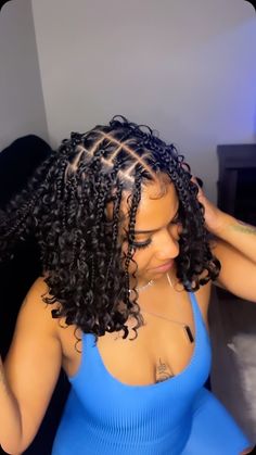 Short Braid Hairstyle Women Black Woman, Bob Boho Braids With Color, Shorts Braids For Black Women, Medium Bob Boho Knotless Braids, Bob Hairstyles With Braids, Braid Boho Bob, Bohemian Braids Shoulder Length, Braids In A Bob Style, Box Braids Bohemian