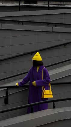 Colorful Trench Coat Outfit, Sweater Trench Coat, Purple Hat, Color Combos Outfit, Color Combinations For Clothes, Purple Outfits, Aesthetic Style, Purple And Yellow, Fashion Mistakes